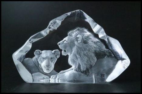 クリスタルガラス ライオン 置物 Amazon.co.jp: 手作りの吹きガラス