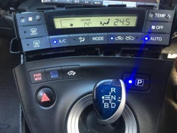 ZVW30 プリウス　前期　エアコンパネル　シフトパネル LED打ち替え済み y ZVW30 プリウス エアコンパネル 前期 シフトパネル 後期 エアコン LED