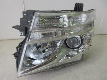 即決 即決 日産 エルグランド ライダー E52 前期 純正 HID 左ヘッド