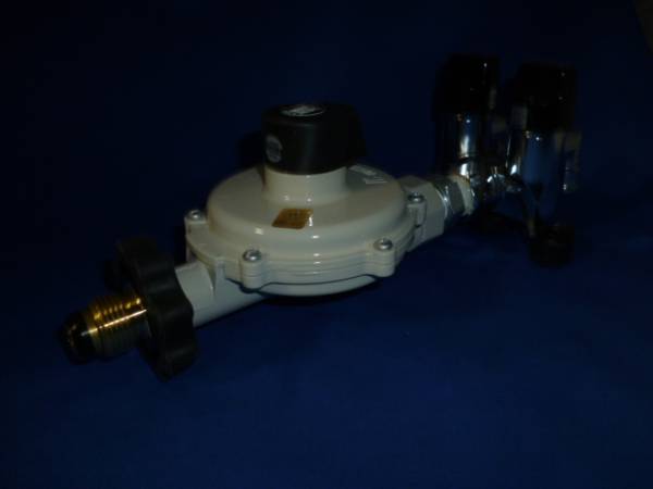 プロパン LPガス 調整器 2口ガス栓、コック付(カチット) LPガス 調整器