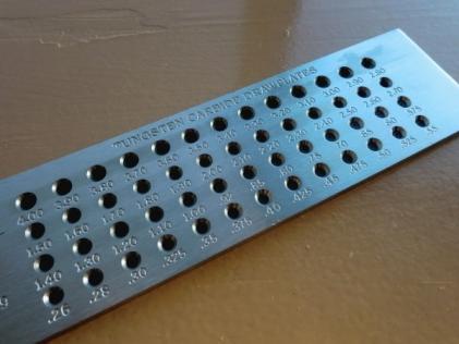 丸穴 : 52穴 彫金 Anopono 線引き盤 0.26mm～4.00mm 線引き板 | 丸