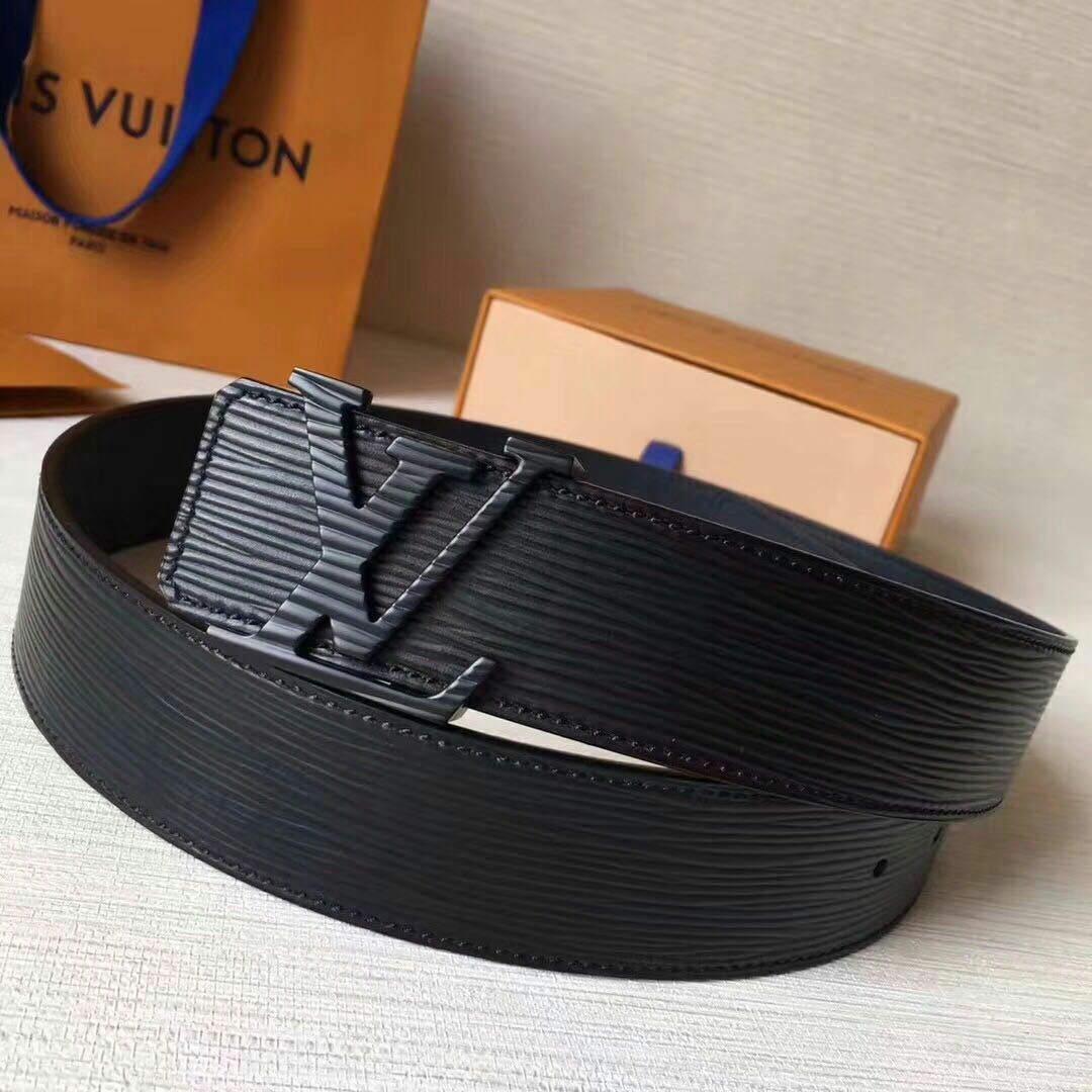 新品同様 メンズ レディース LV ベルト 高級ブランドウォレット箱付き 110cm
