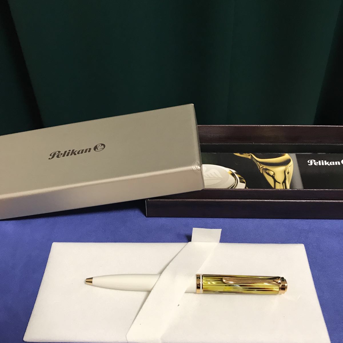 Pelikan ボールペン スーベレーン K600 ホワイトトータス