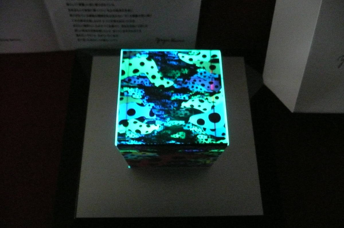 is Love Kusama CallingLove Calling|草間彌生Yayoi 草間彌生 - 草間 