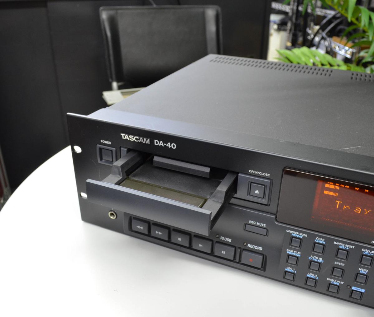 TEAC⁄TASCAM TASCAM / タスカム DA-40 DATレコーダー 動作良好 ダット