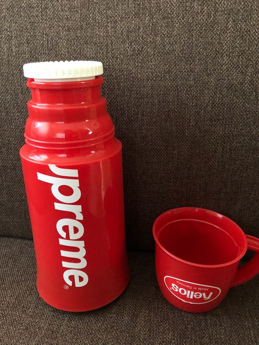 supreme 水筒 シュプリーム シュプリーム supreme 水筒 SIGG