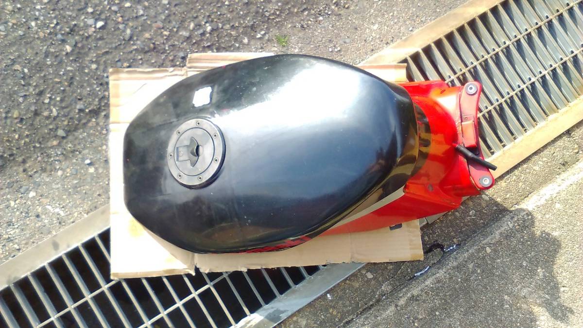 KR250 ガソリンタンク