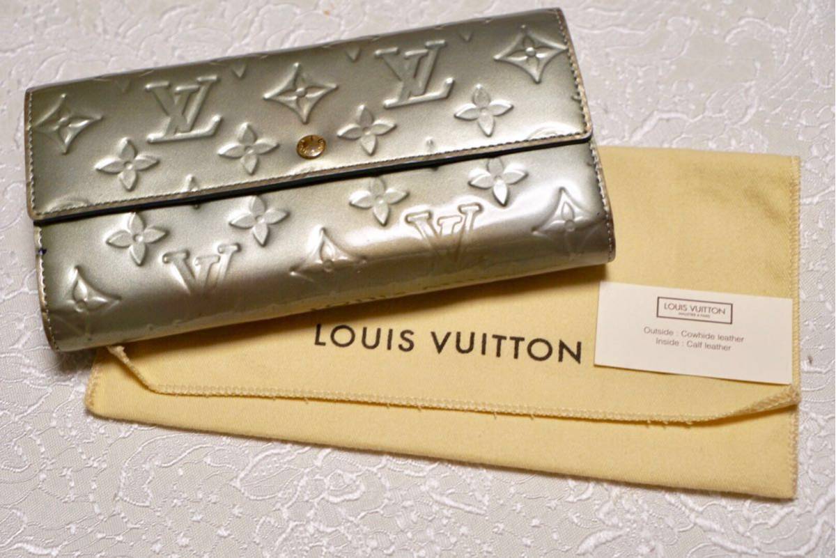 LOUIS VUITTON ルイヴィトン ヴェルニ ポルトフォイユサラ カーキ 