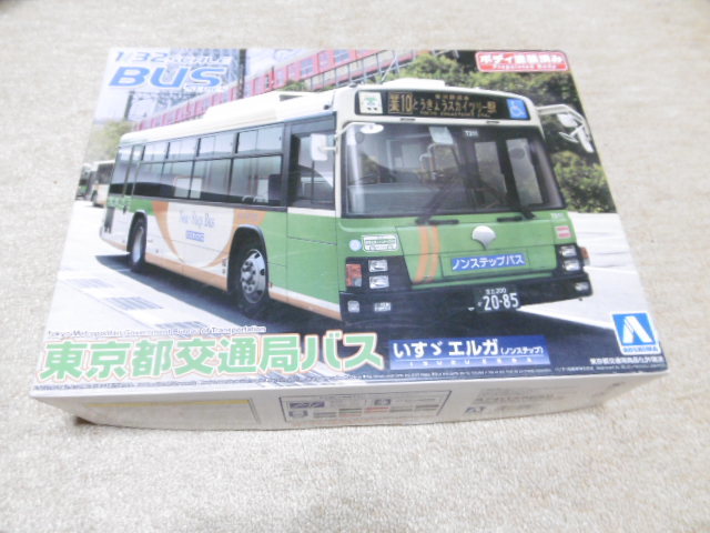 アオシマ 1/32 いすゞ エルガ 東京都交通局バス (ボディ塗装済み)(バス 