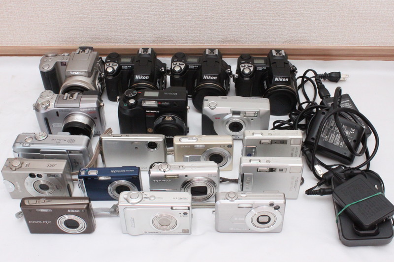 3 36点まとめ OLYMPUS Nikon FUJIFILM 他 コンパクトデジタルカメラ