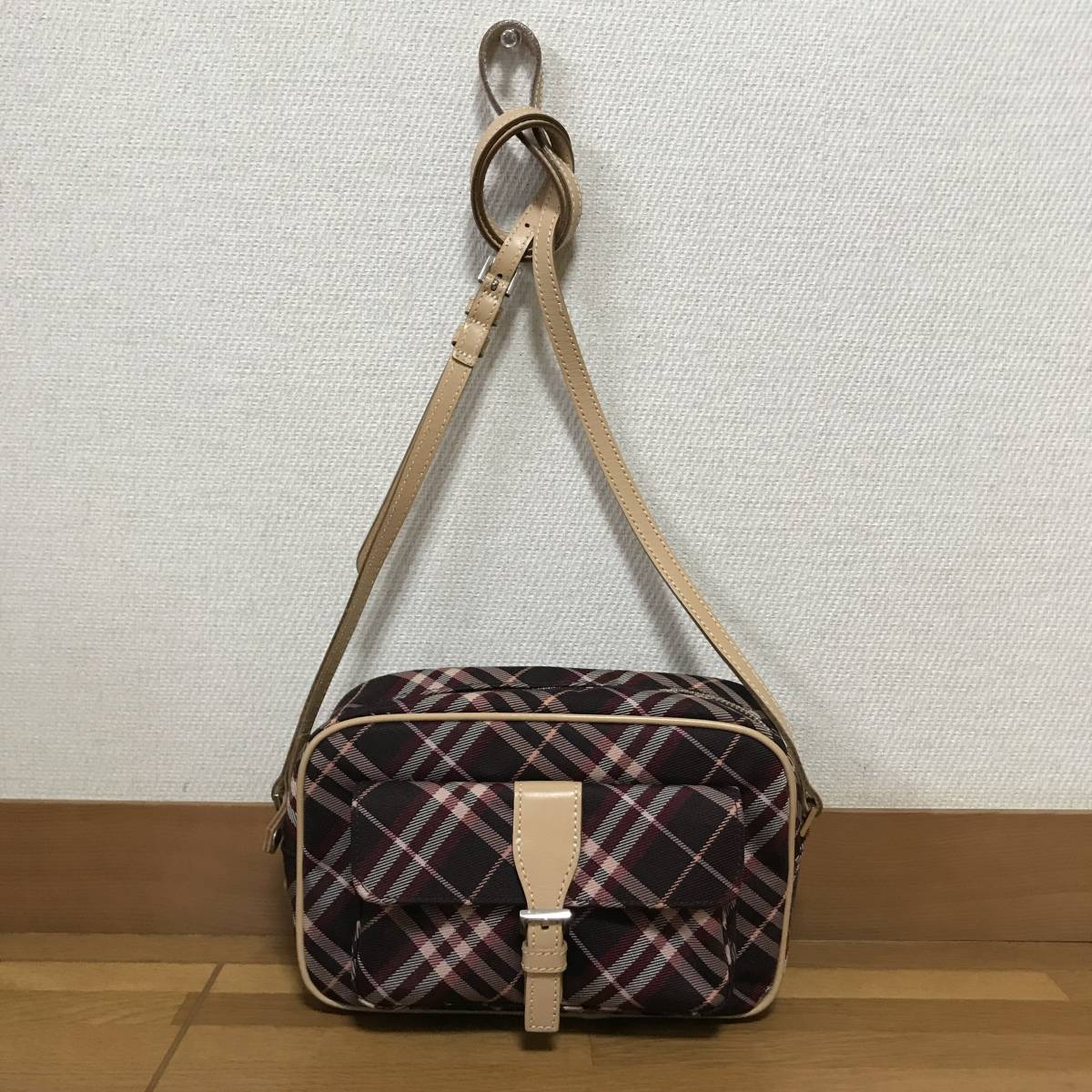美品☆バーバリー ブルーレーベル ショルダーバッグ ナイロン