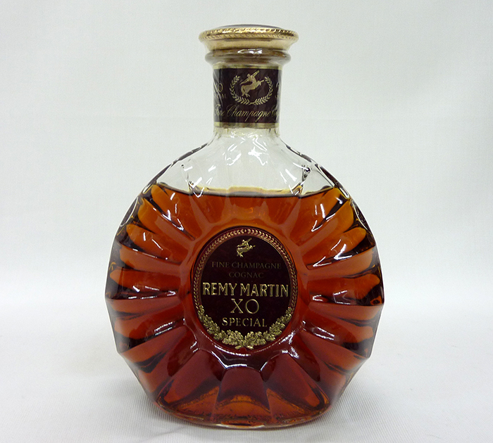 未開封箱付きレミーマルタンクラブスペシャルコニャックブランデービンテージ古酒洋酒 古酒 未開栓 REMY MARTIN XO SPECIAL ブランデー FF0443 レミー