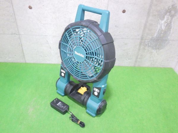 動作保証 ○ makita マキタ 充電式ファン 扇風機 サーキュレーター CF201D 14.4V 18V アダプター付き ○ W-53742