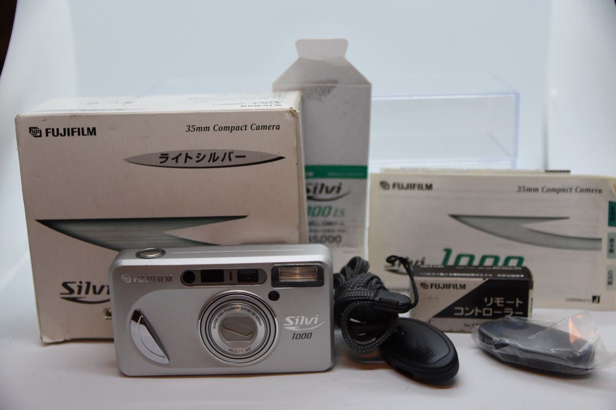 Silvi FUJIFILM F2.8 コンパクト フィルムカメラ 富士フィルム 
