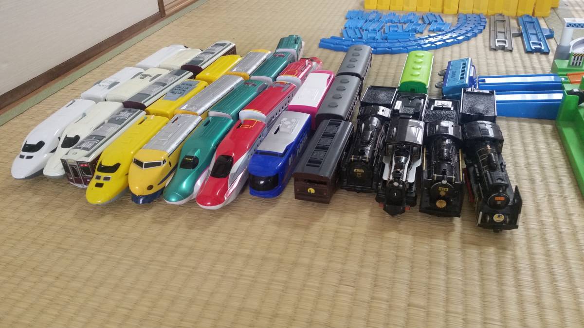 機関車トーマス/新幹線 プラレール セット ミニカー セット 機関車トーマス/新幹線 プラレール セット ミニカー セット プラレール
