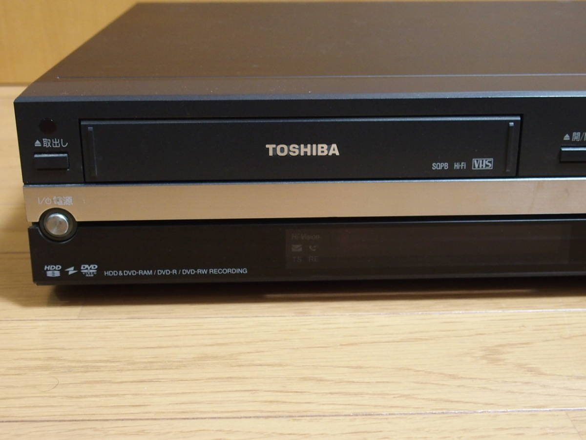 □即決！東芝 RD-W301 ダビング動作確認済み VHS DVD HDD 地デジ