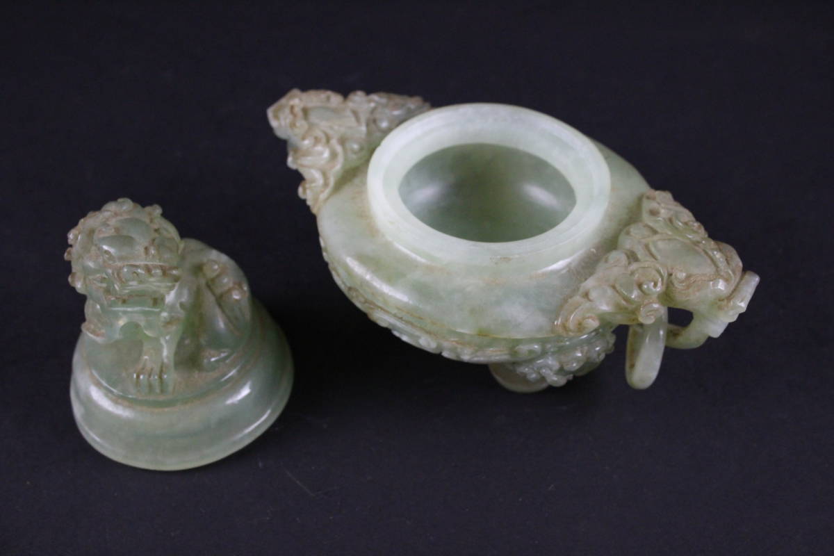 中国美術 砡製 細密彫刻獅子蓋耳足環付饕餮文香炉 唐木