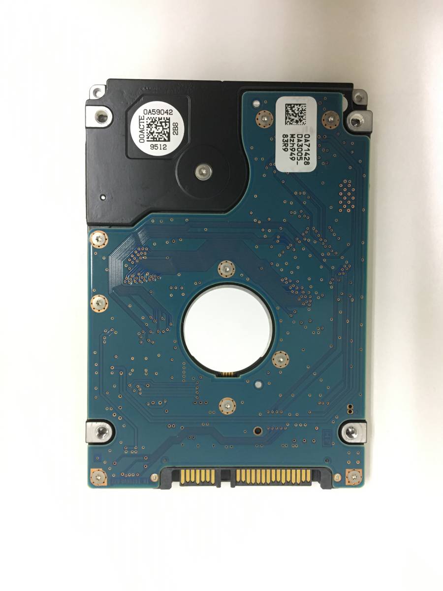 HGST　HDD　320GB　HTS725032A9A364　2.5インチ　動作未確認_2
