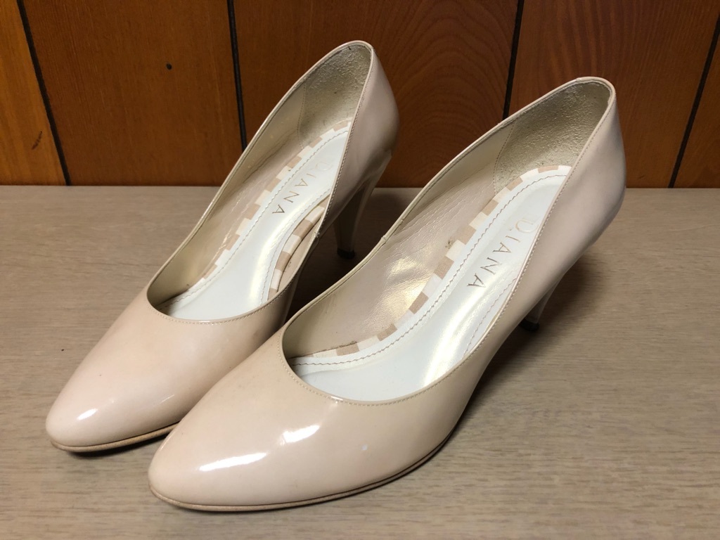  ダイアナ 25.5 エナメルハイヒール DIANA(ベージュ系)｜売買されたオークション情報、yahooの商品情報をアーカイブ公開 - オークファン ベージュ系