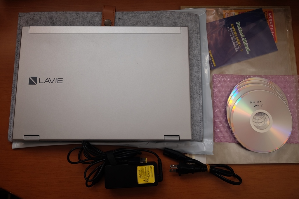  NEC LAVIE HYBRID ZERO HZ650BAS ムーンシルバー intel i5 4GB メモリ 128GB SSD windows10 液晶フィルム ケース(12インチ～)｜売買されたオークション情報、yahooの商品情報をアーカイブ公開 - オークファン NEC