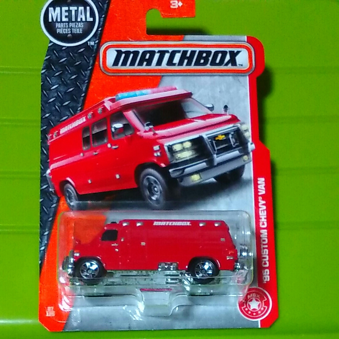 MATCHBOX  '95 CUSTOM CHEVY VAN 87/125 RED 2017 MATCHBOX RARE main image 0