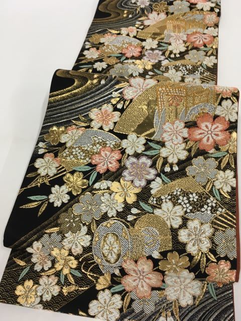 袋帯 お太鼓柄 草花 正絹｜中古・古着 秀品 箔 黒 金糸 金銀糸 鳳凰