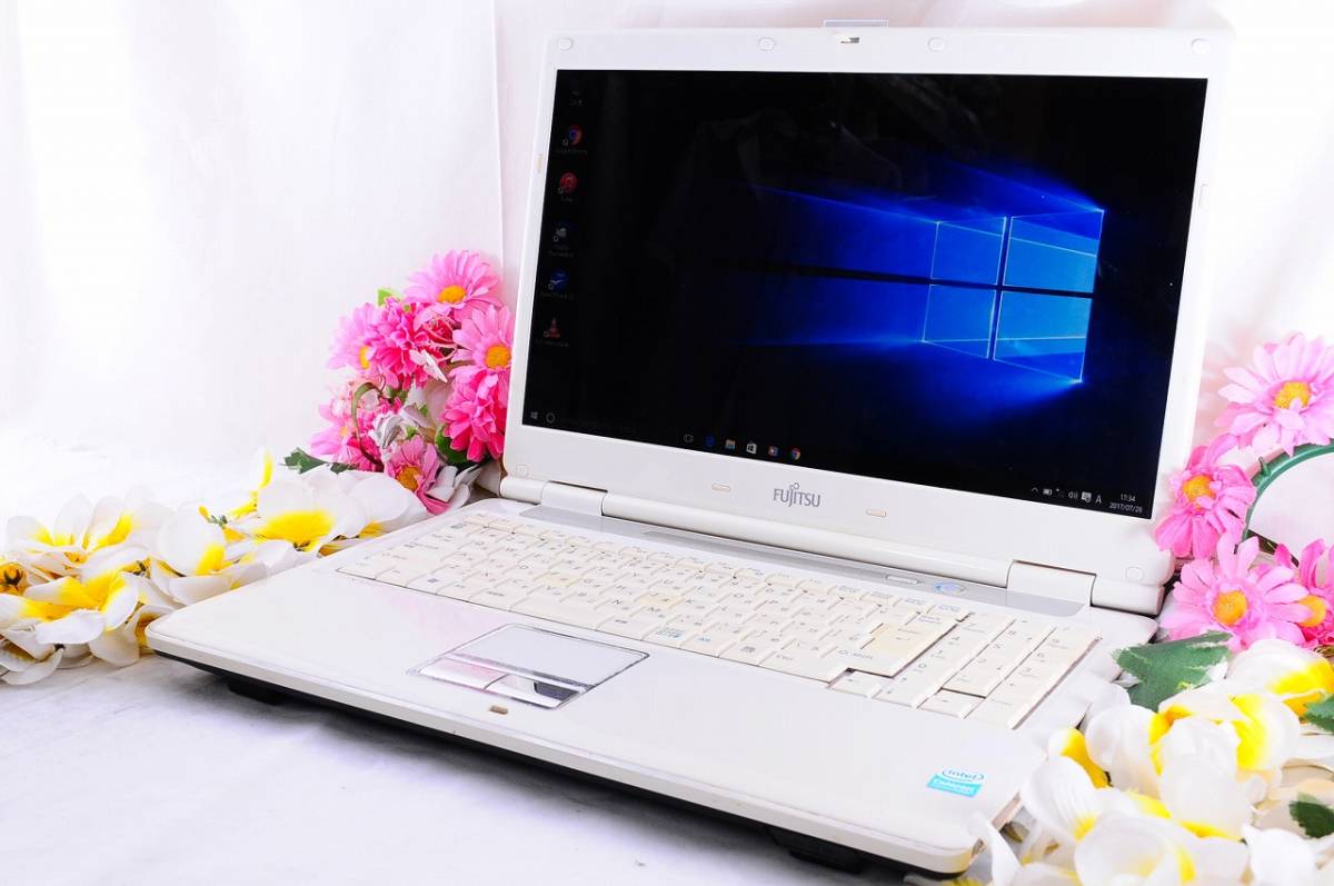 HDD320GB！メモリ4GB！ホワイト富士通 NF/E50
