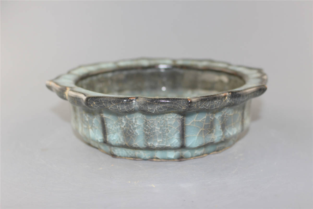 宋・古陶磁器・汝窯磁・七彩光・冰片紋・八仙過海紋・葵口洗・筆洗