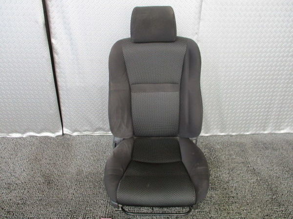 お得，得価 トヨタ純正 NCP13 ヴィッツ RS 前期 ノーマル シート 右側 運転席側 レール付き 即納(トヨタ用)｜売買されたオークション情報、yahooの商品情報をアーカイブ公開 - オークファン トヨタ用