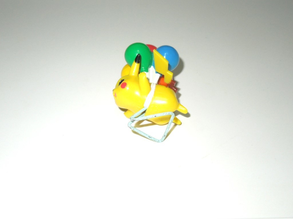 ポケモン モンコレ 非売品 ANA 空を飛ぶピカチュウ ANAポケモン