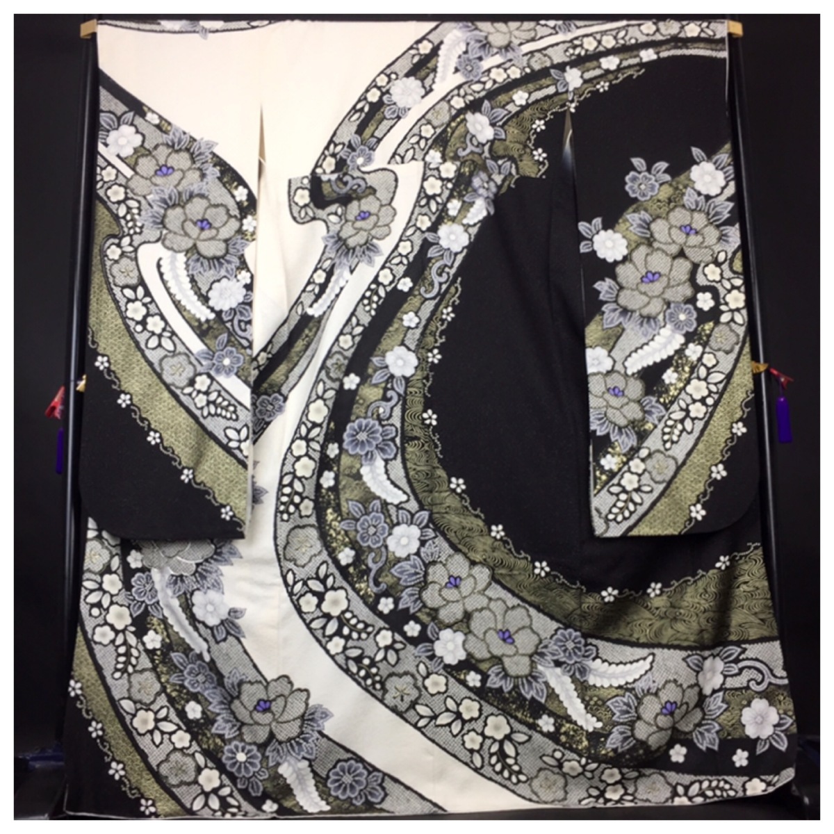 金の蔵屋】 振袖＋袋帯セット 美品 正絹 振袖 現行品 黒×白 銀糸通し 