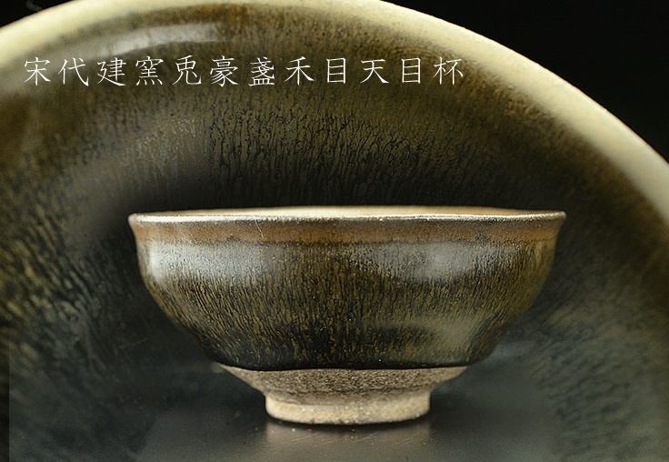 宋汝窯 青釉双耳竜頭三足香炉 景徳鎮 中国古玩 宋代 汝窯 竜耳青磁執壷