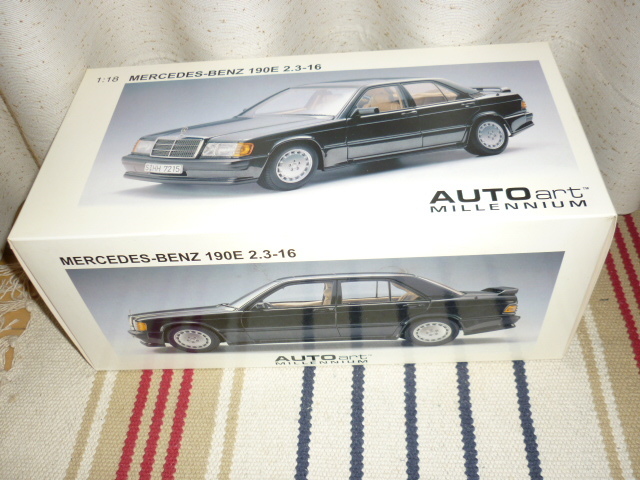 190E オートアート 1⁄18 AUTOart メルセデス 2.3-16V 2.3-16