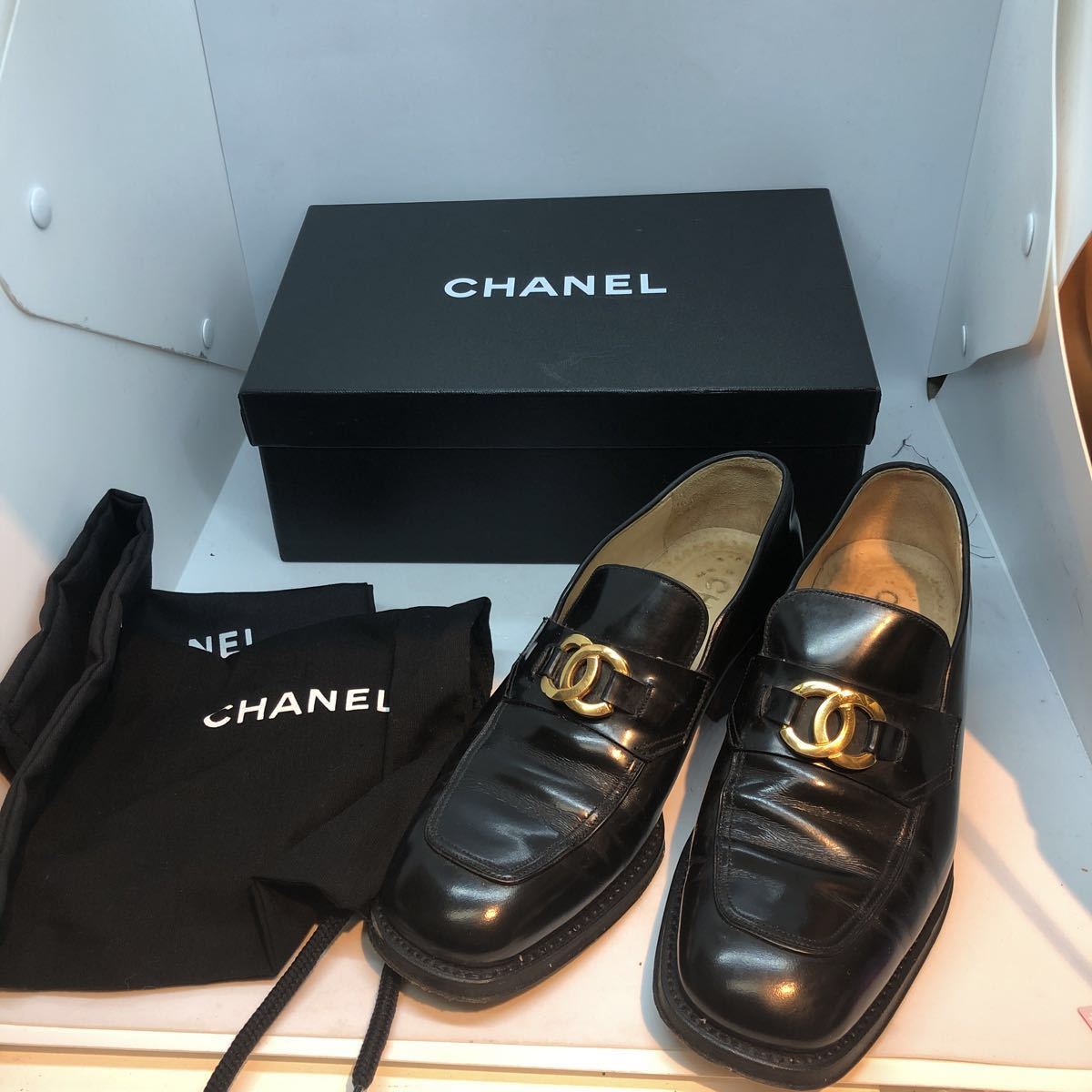 CHANEL シャネル ローファー 靴 エナメルシューズ 【公式通販】