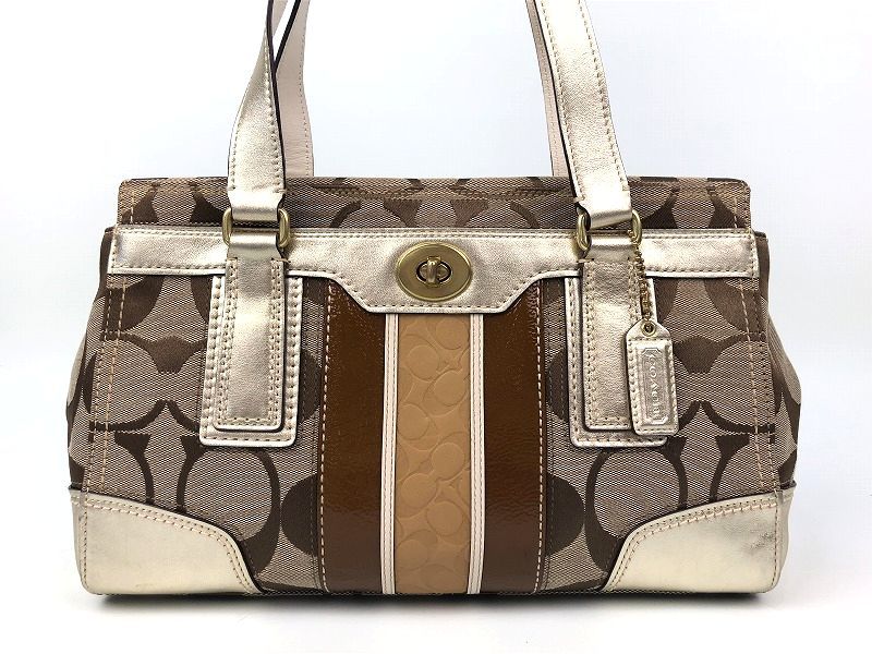 COACH コーチ ハンプトンズ シグネチャー エンボスド レザー
