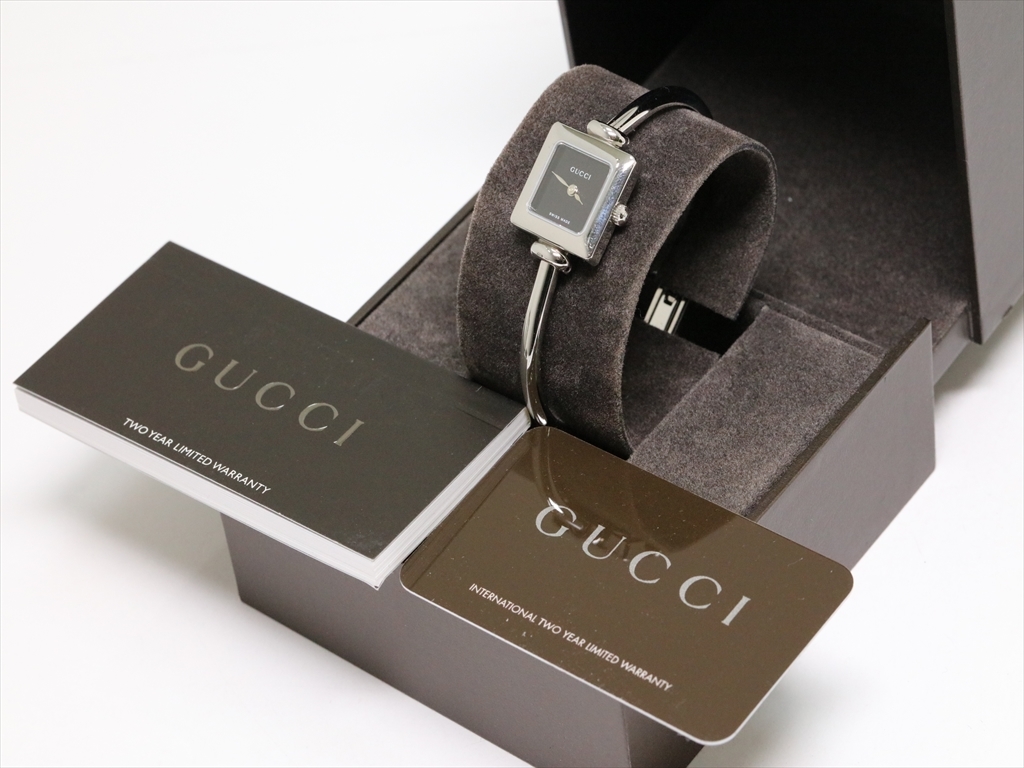 可動品【GUCCI/グッチ】1900L スイス製 バングルウォッチ ブラック文字
