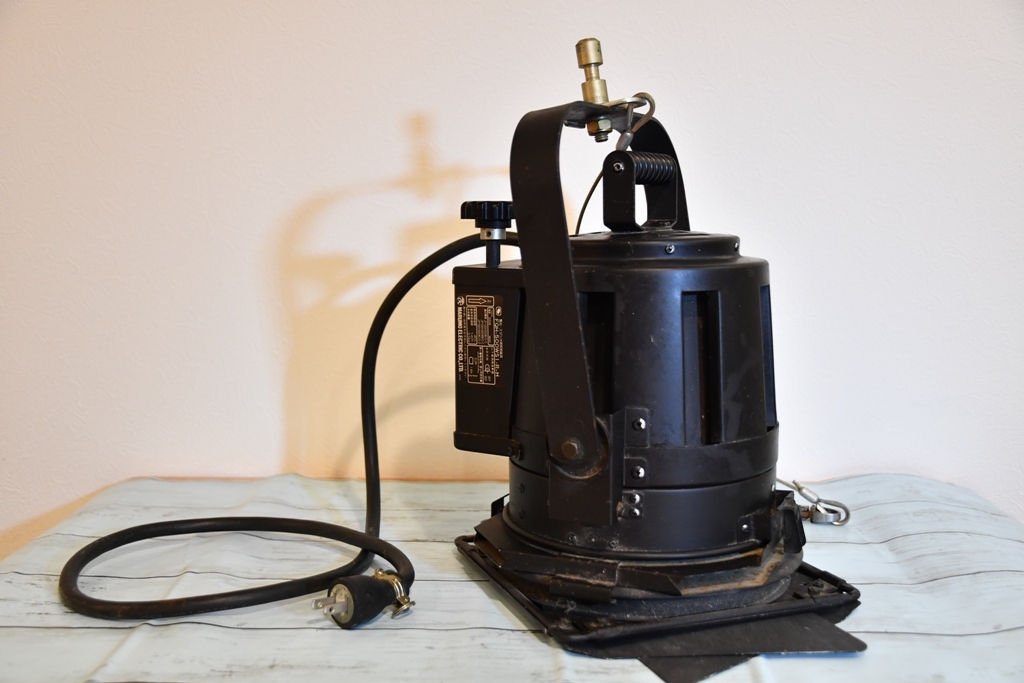 SALE，品質保証 フレネルスポットライト 舞台 スタジオ用照明器具500W FQH-500WS1-R-H(レコーディング、PA機器)｜売買されたオークション情報、yahooの商品情報をアーカイブ公開 - オークファン その他