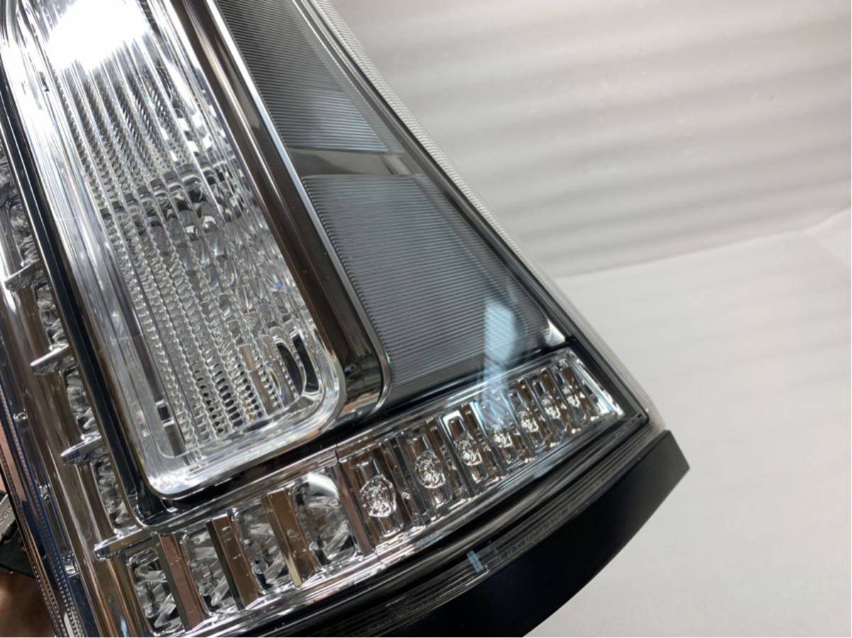 セレナ C26 後期 純正 テールランプ 右 KOITO 220-23682 JJ11 セレナ