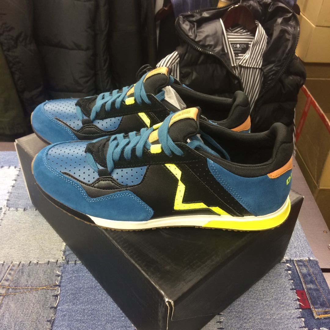 【新品】DIESEL スニーカー 26.5センチ コーラルブルー×イエロー×ブラック