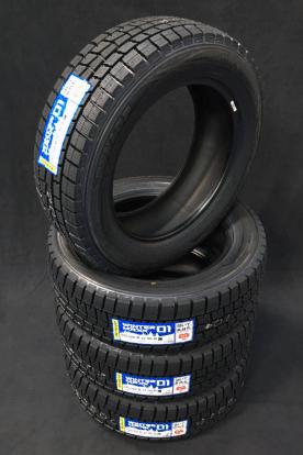 送料無料 在庫処分 ダンロップ ウインターマックス WM-01 215/60R17
