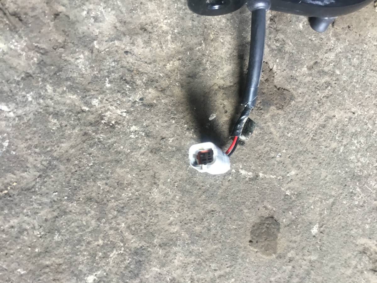 ☆UD クオン 熱戦ミラー&ステー 新車外し (R) D 1.31