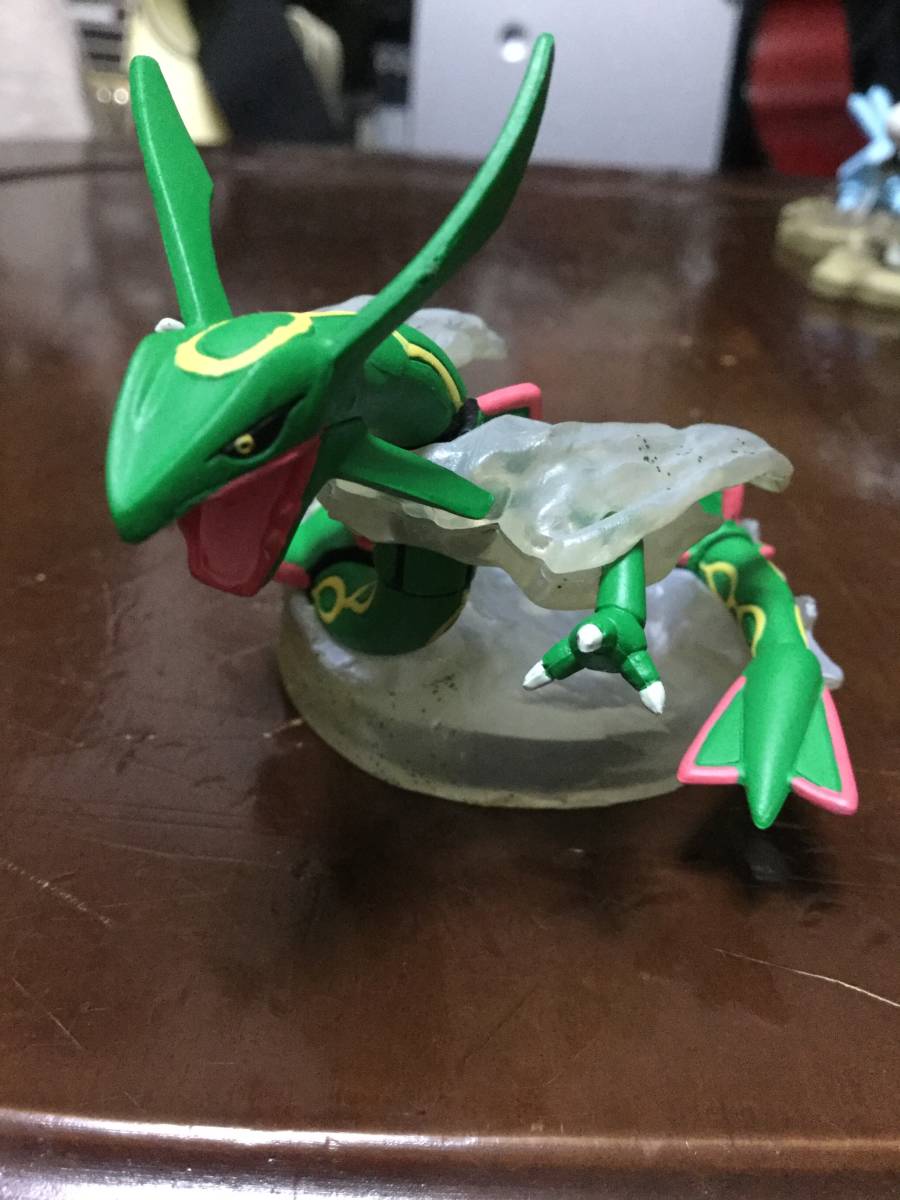 立体ポケモン図鑑 レックウザ 第9集 - メルカリ 今更気づいたけど