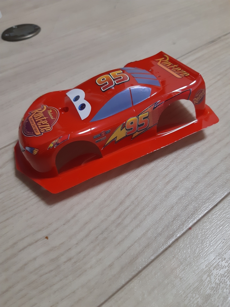 カーズ ライトニングマックィーンをミニ四駆で作成! トミカも比較 Cars