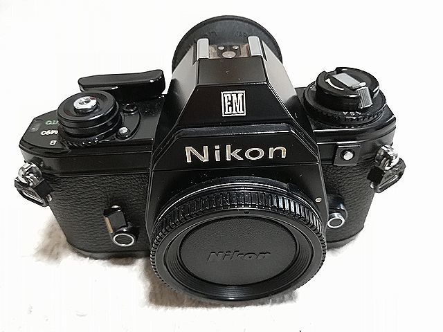 Nikon/ニコン EM Body (動作品、モルト張替え済み)です。 フィルム