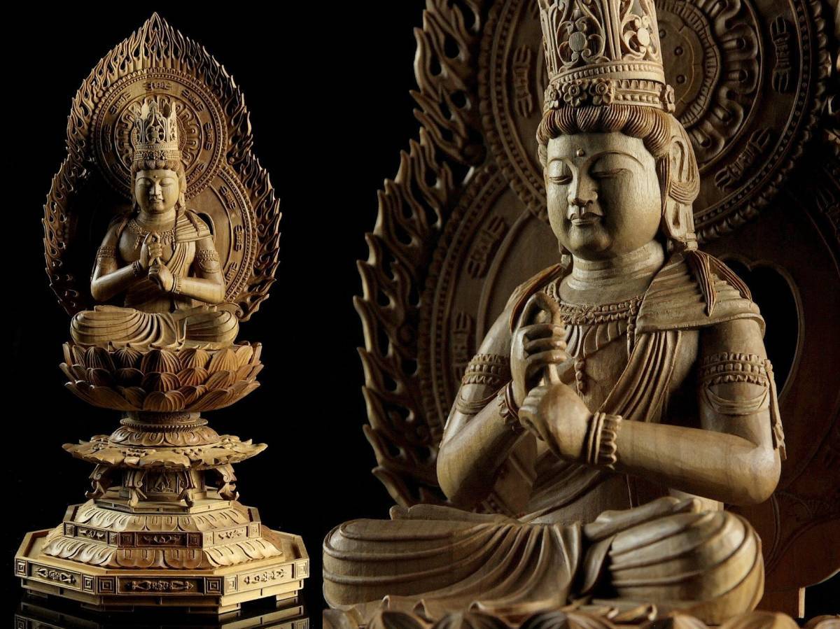 ◇櫟◇ 仏教美術 木彫 白檀製 大日如来像 31cm 細密彫 仏像唐物骨董 