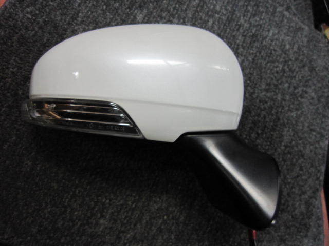 プリウスα ZVW40/41 中期 右 ドアミラー 美品良品