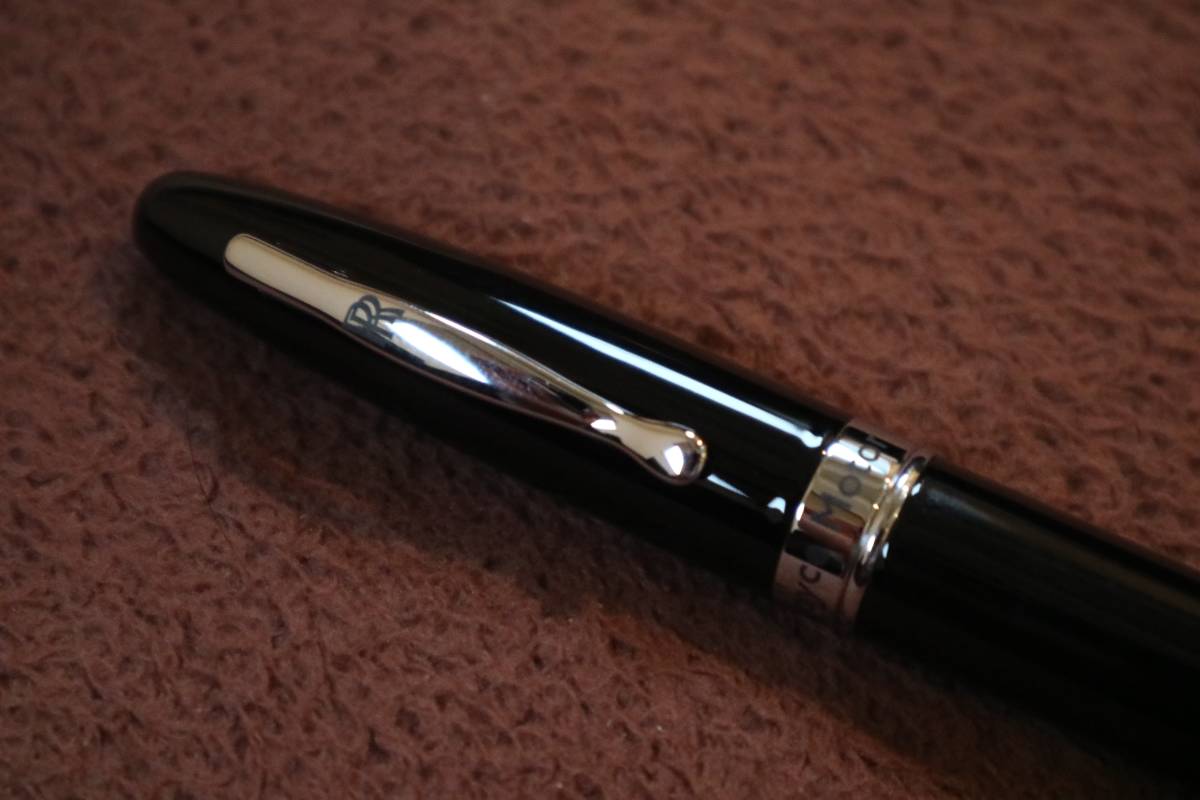 ロールス・ロイス（Rolls-Royce）オリジナルの非売品ボールペン