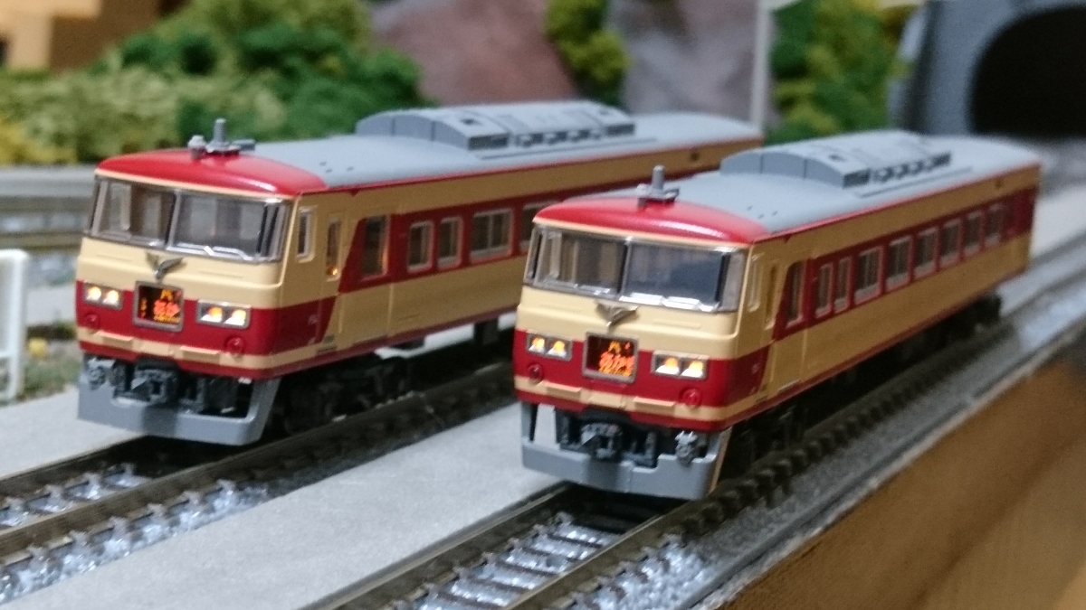 KATO (ROUNDHOUSE) 10-930 185系200番台 国鉄特急色タイプ 7両セット (N)