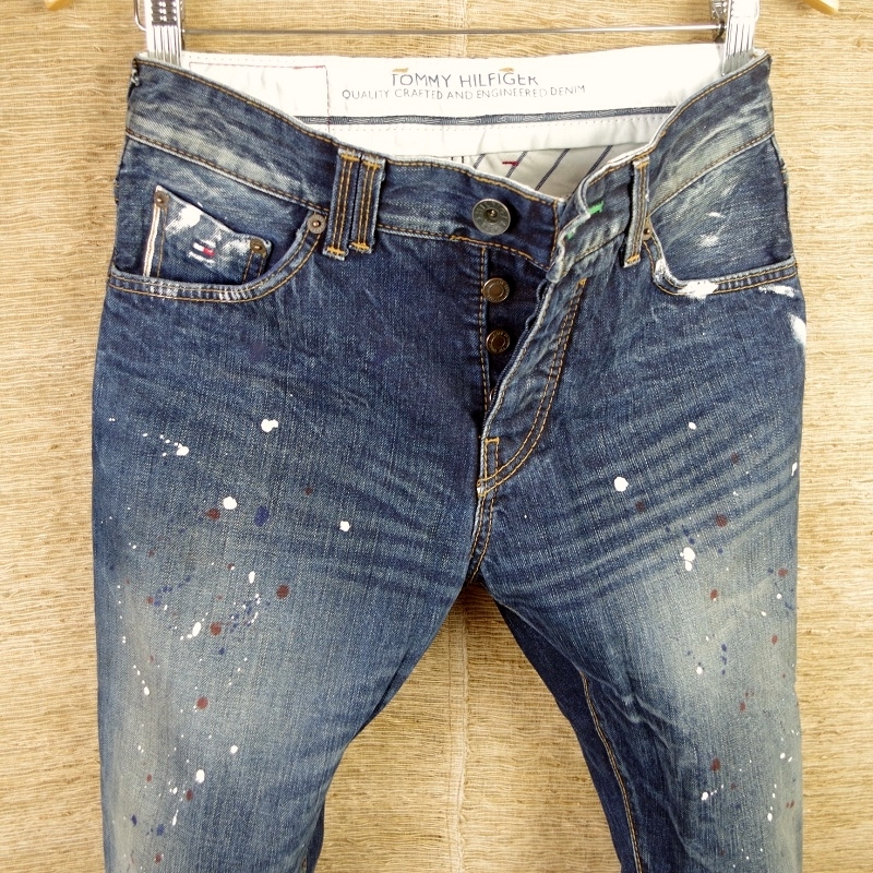 TOMMY HILFIGER/トミーヒルフィガー」ペイント加工デニムジーンズ 