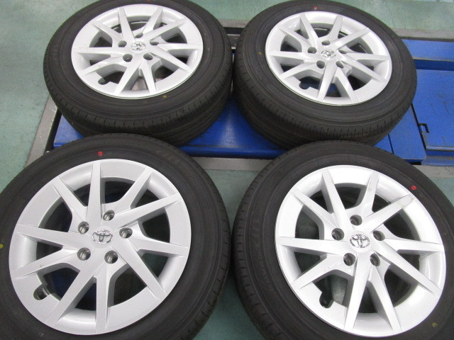 お得なクーポン 新車外し【トヨタ プリウスα純正】 16x6.5J +39 205